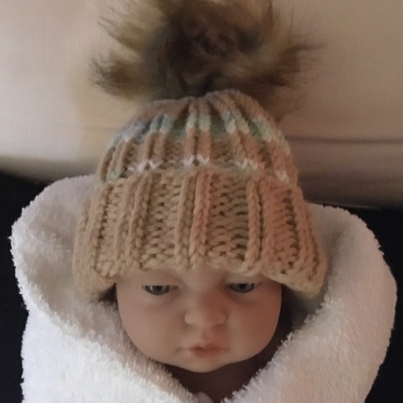 Hand Crafted Knit Baby Beanie - Picture 4 of 4